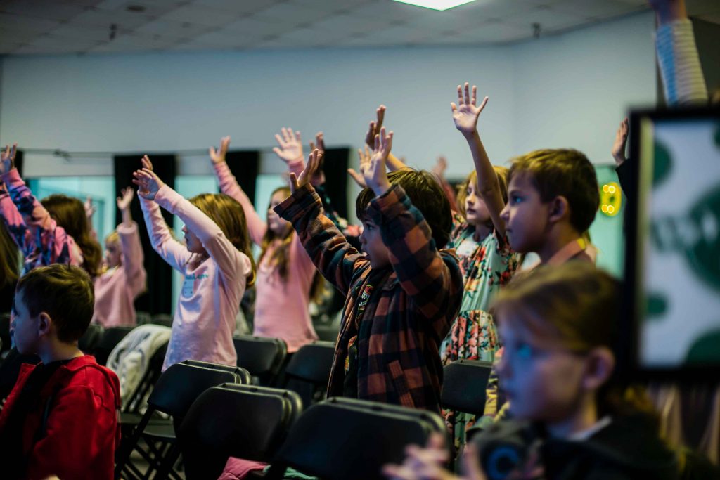 young-children-worship-experience-community-church